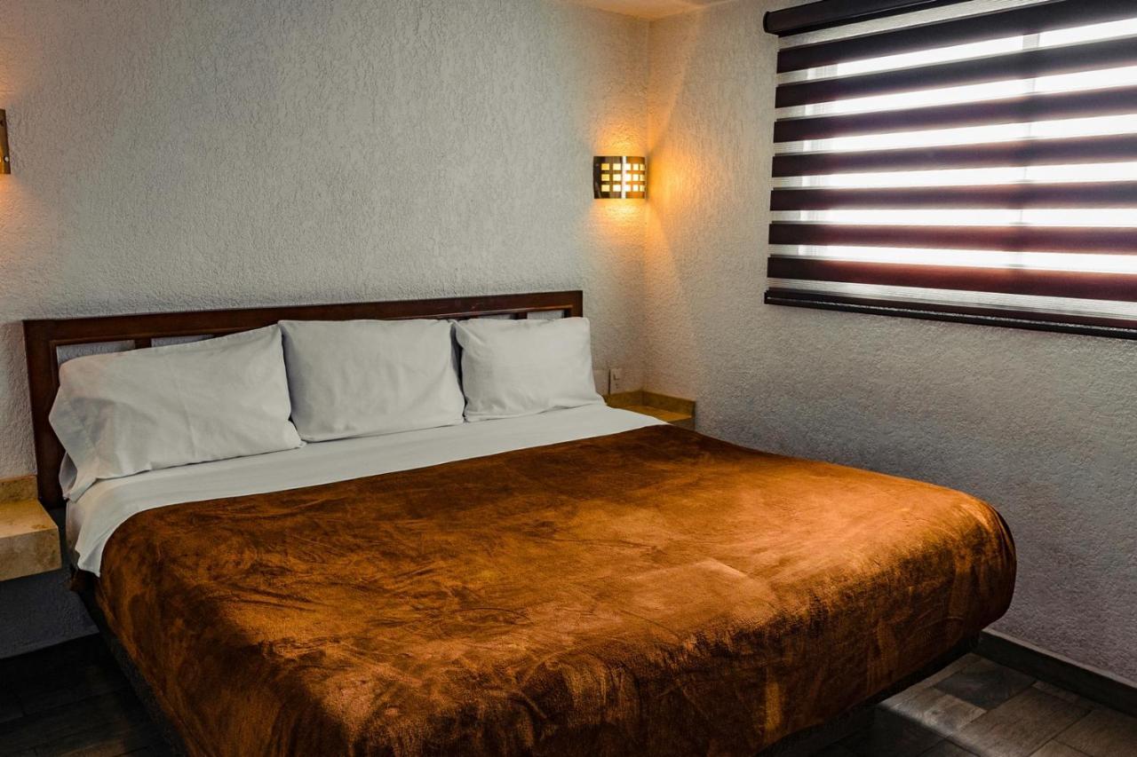 Hotel Azucena Уамантла Экстерьер фото