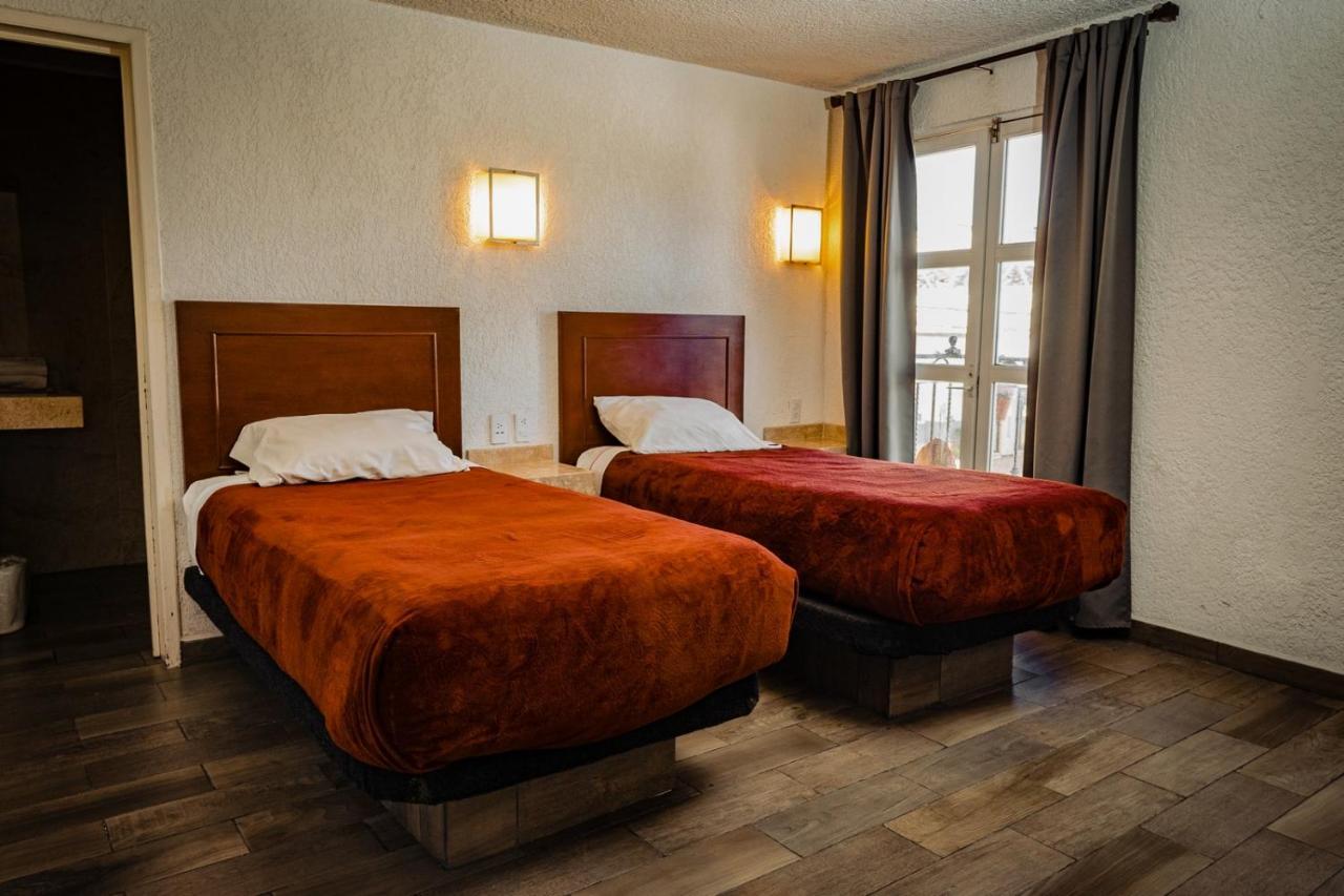 Hotel Azucena Уамантла Экстерьер фото
